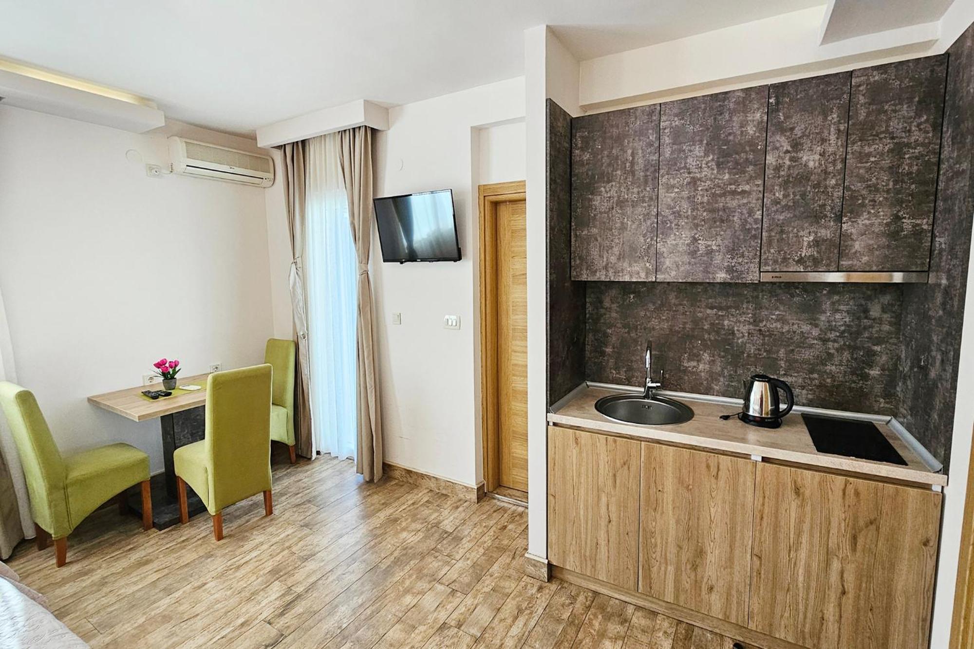 Villa Montemaris Budva Exterior photo